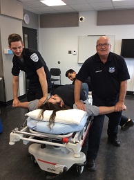 D&eacute;monstration de techniques sur une civi&egrave;re